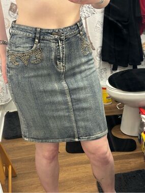 Y2K Cache denim embellished jean skirt Sz 8